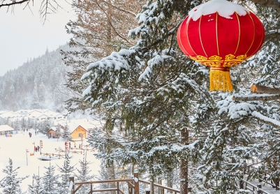 雪乡的天晴了  背景音乐：九千年的承诺