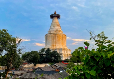 北京看白塔寺白塔最舒服的地方